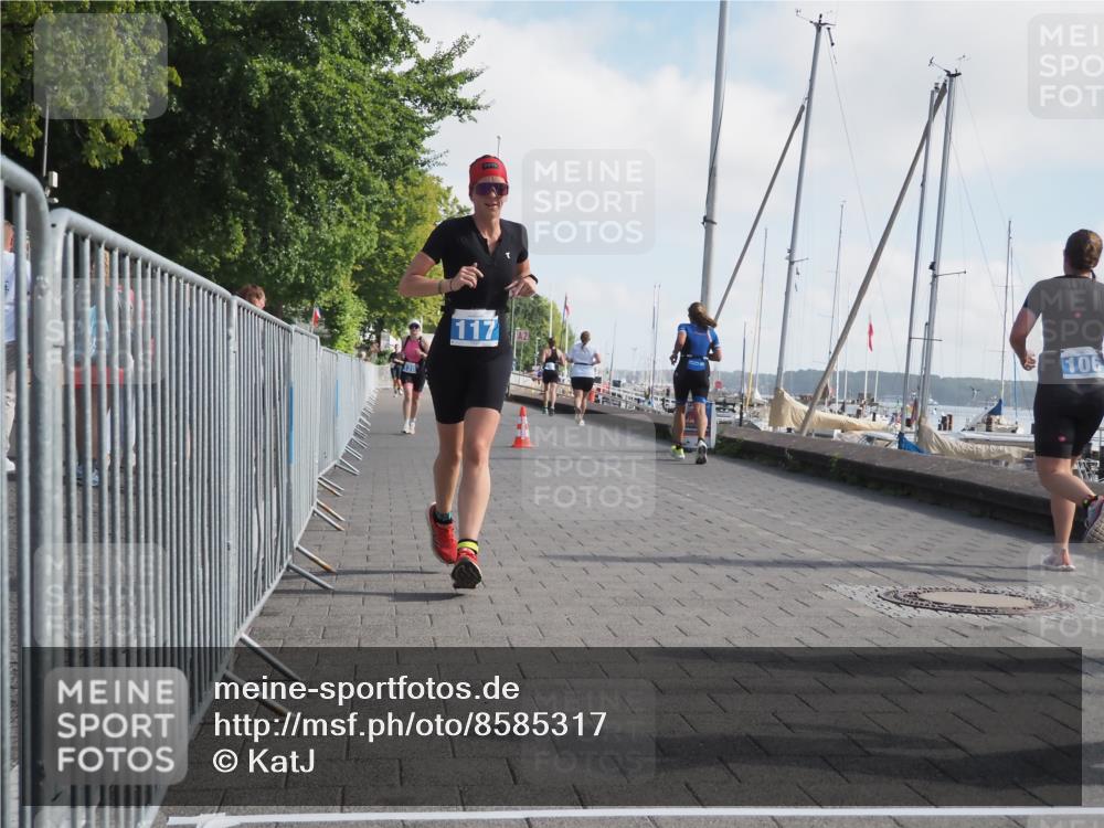 17.08.2025 - KN Förde Triathlon 2025 KatJ http://msf.ph/oto/8585317 17.08.2025 10:10:50 Laufen 115, 117, 120 meine-sportfotos.de