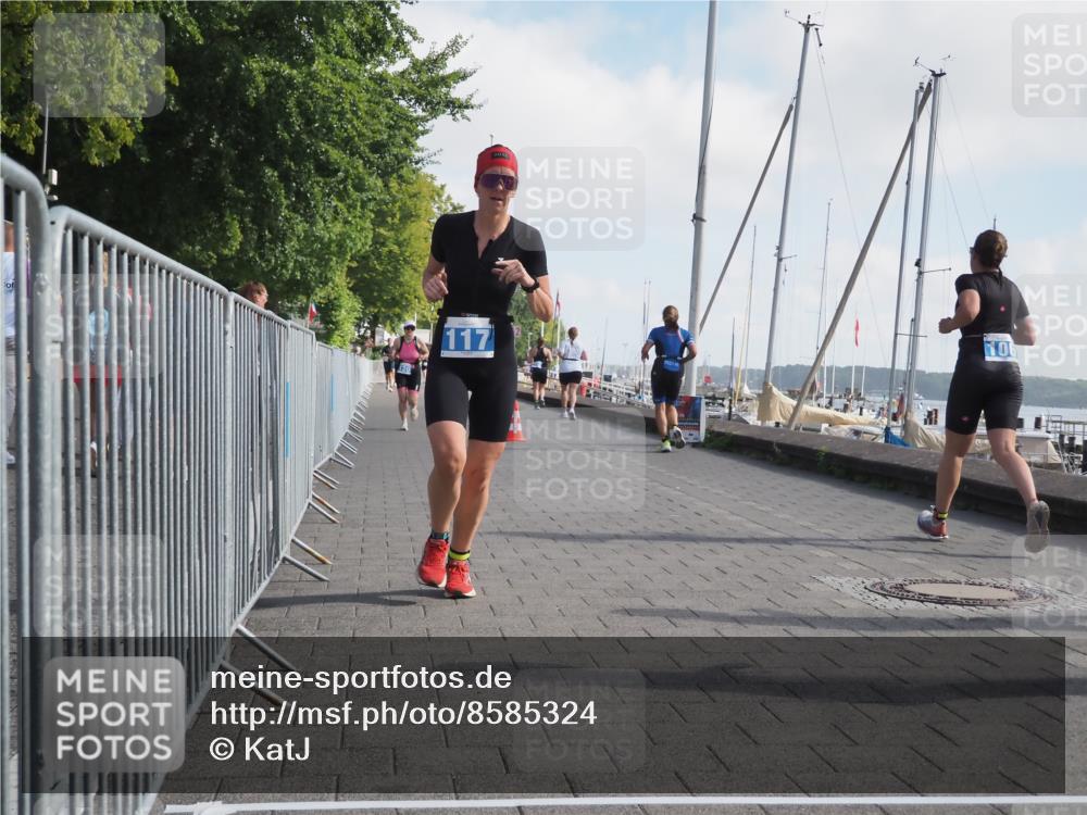 17.08.2025 - KN Förde Triathlon 2025 KatJ http://msf.ph/oto/8585324 17.08.2025 10:10:50 Laufen 115, 117, 120 meine-sportfotos.de