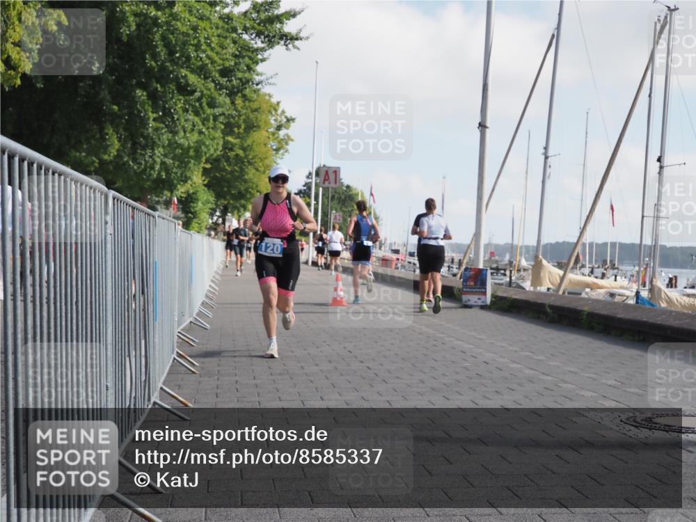 17.08.2025 - KN Förde Triathlon 2025 KatJ http://msf.ph/oto/8585337 17.08.2025 10:10:54 Laufen 120 meine-sportfotos.de