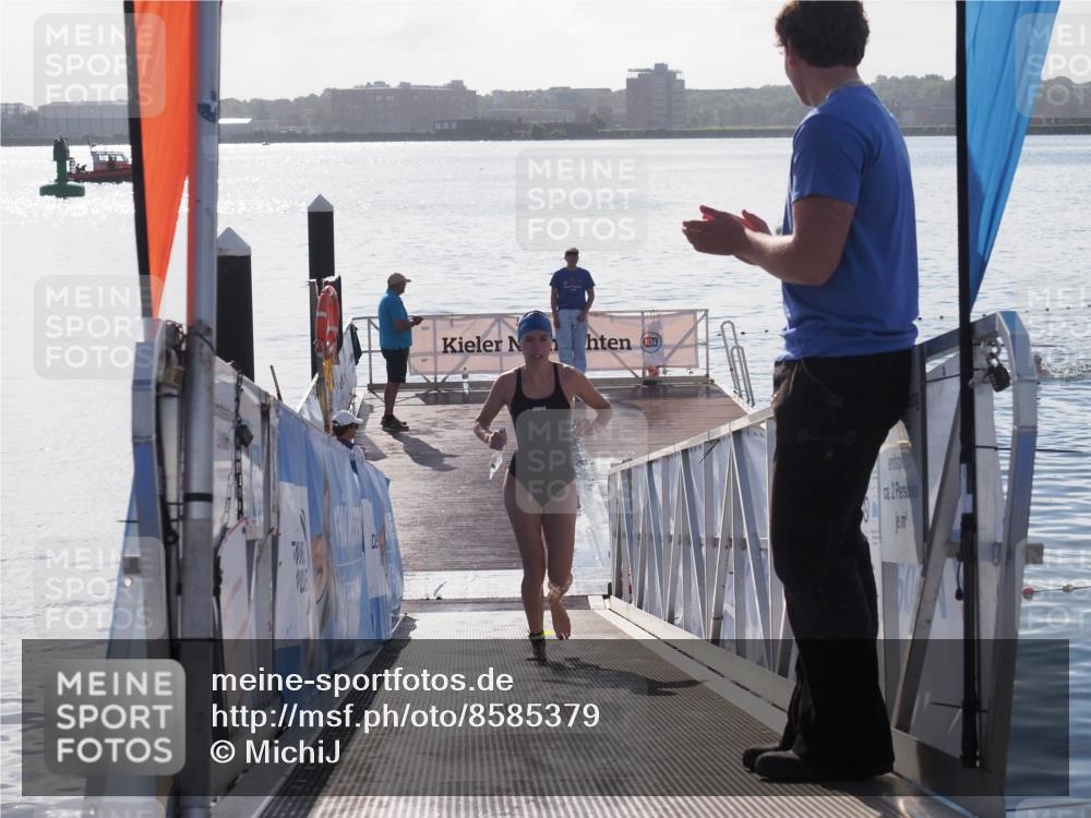 17.08.2025 - KN Förde Triathlon 2025 MichiJ http://msf.ph/oto/8585379 17.08.2025 09:24:40 Schwimmen 118, 243, 118 meine-sportfotos.de