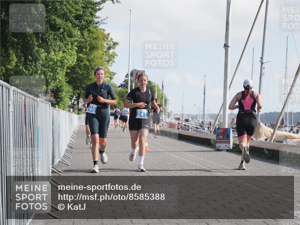 17.08.2025 - KN Förde Triathlon 2025 KatJ http://msf.ph/oto/8585388 17.08.2025 10:11:03 Laufen 189, 240, 241 meine-sportfotos.de