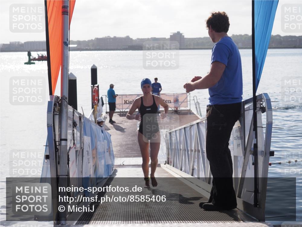 17.08.2025 - KN Förde Triathlon 2025 MichiJ http://msf.ph/oto/8585406 17.08.2025 09:24:40 Schwimmen 118, 243, 118 meine-sportfotos.de