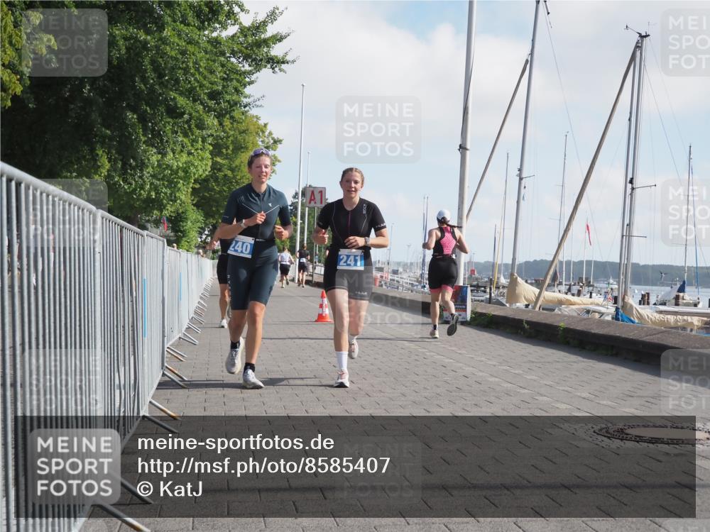 17.08.2025 - KN Förde Triathlon 2025 KatJ http://msf.ph/oto/8585407 17.08.2025 10:11:04 Laufen 189, 240, 241 meine-sportfotos.de