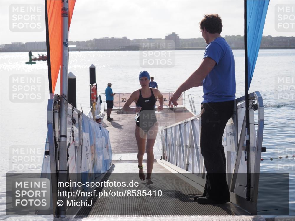 17.08.2025 - KN Förde Triathlon 2025 MichiJ http://msf.ph/oto/8585410 17.08.2025 09:24:40 Schwimmen 118, 243, 118 meine-sportfotos.de