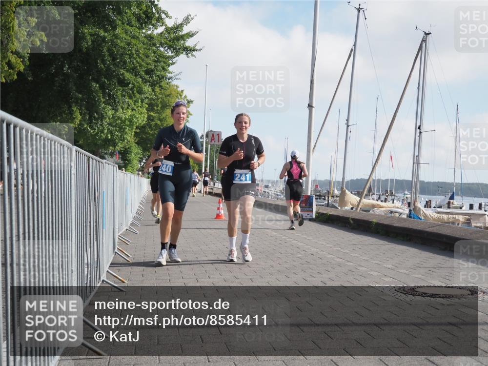 17.08.2025 - KN Förde Triathlon 2025 KatJ http://msf.ph/oto/8585411 17.08.2025 10:11:05 Laufen 189, 198, 240, 241 meine-sportfotos.de