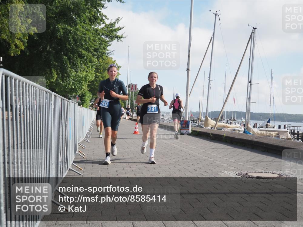 17.08.2025 - KN Förde Triathlon 2025 KatJ http://msf.ph/oto/8585414 17.08.2025 10:11:05 Laufen 189, 198, 240, 241 meine-sportfotos.de
