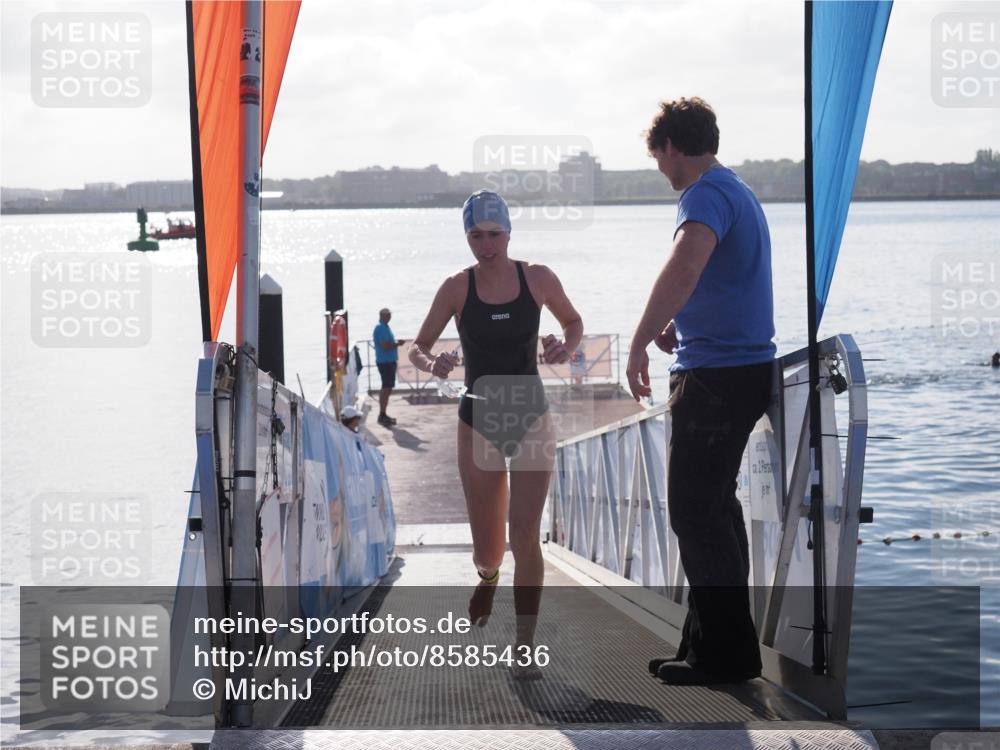 17.08.2025 - KN Förde Triathlon 2025 MichiJ http://msf.ph/oto/8585436 17.08.2025 09:24:41 Schwimmen 118, 243, 118 meine-sportfotos.de