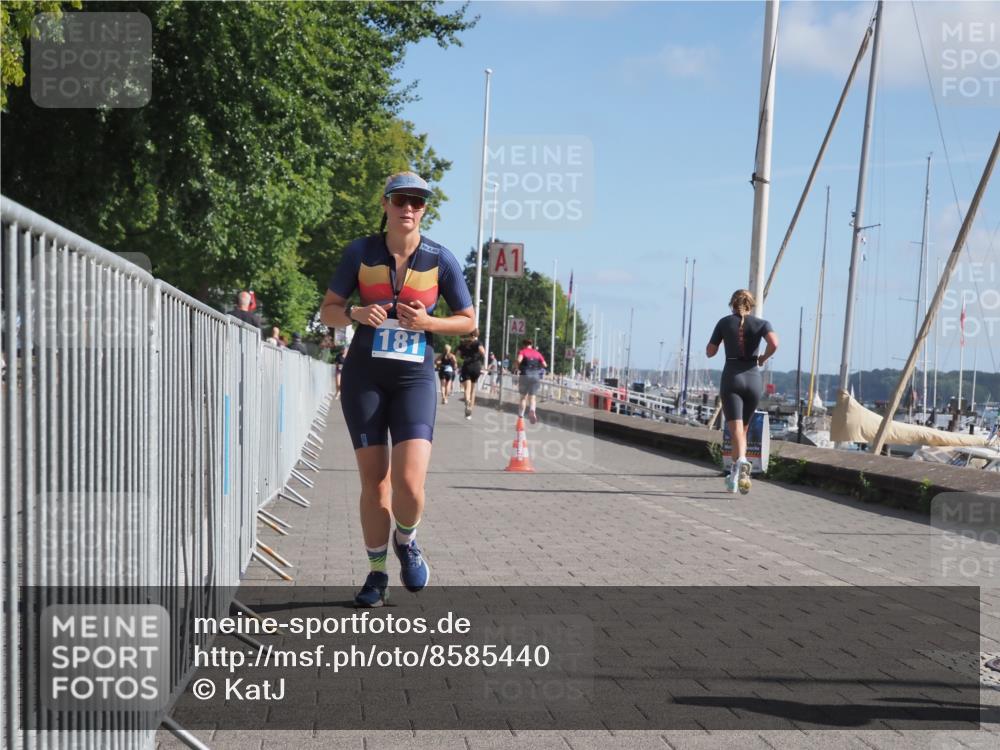 17.08.2025 - KN Förde Triathlon 2025 KatJ http://msf.ph/oto/8585440 17.08.2025 10:34:29 Laufen 181, 199, 249 meine-sportfotos.de
