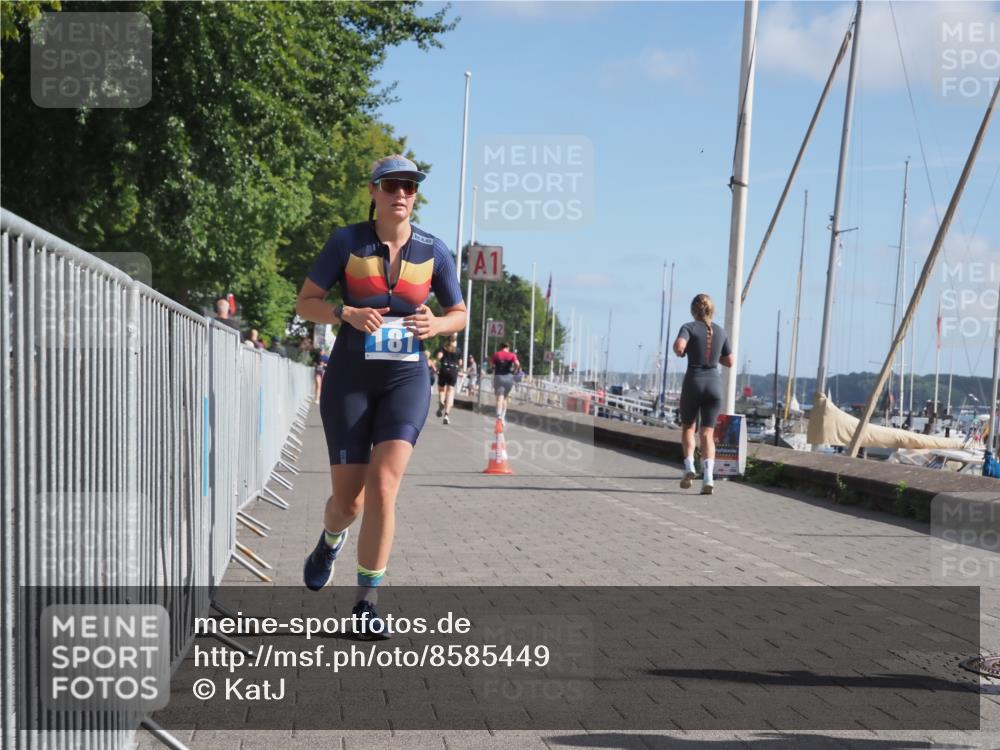17.08.2025 - KN Förde Triathlon 2025 KatJ http://msf.ph/oto/8585449 17.08.2025 10:34:29 Laufen 181, 199, 249 meine-sportfotos.de