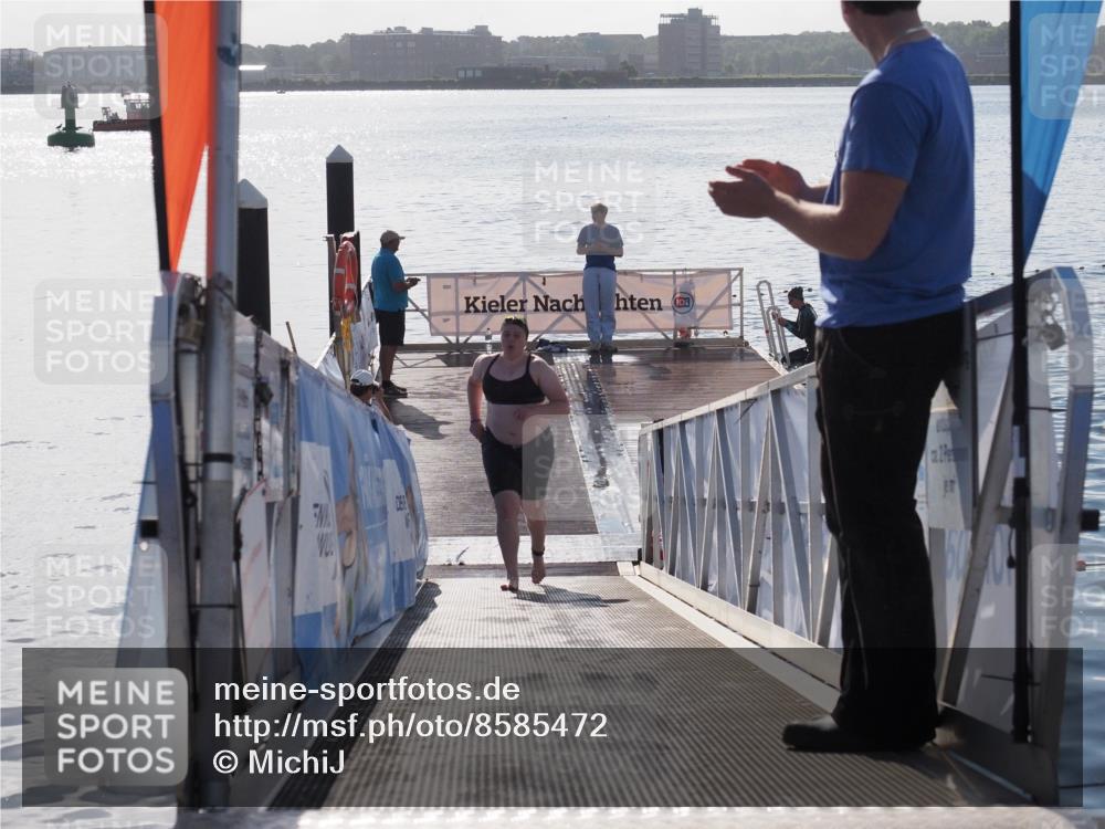 17.08.2025 - KN Förde Triathlon 2025 MichiJ http://msf.ph/oto/8585472 17.08.2025 09:25:01 Schwimmen 251, 248, 251 meine-sportfotos.de