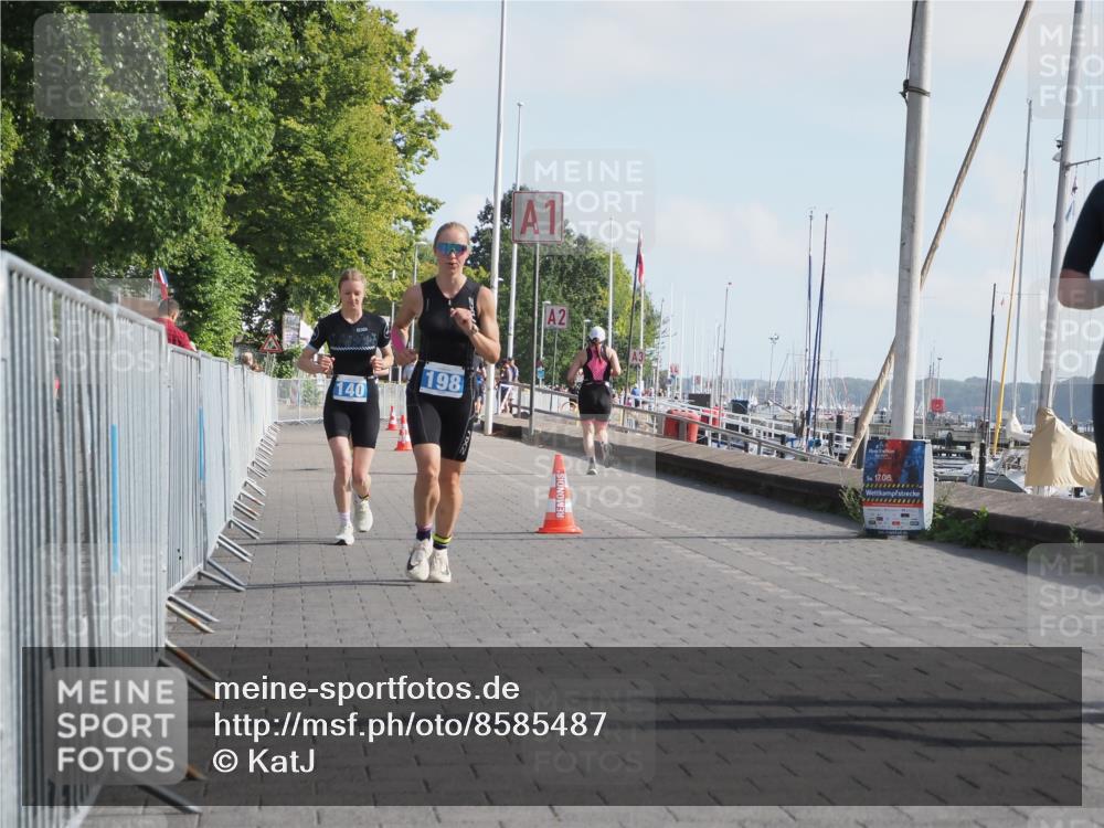 17.08.2025 - KN Förde Triathlon 2025 KatJ http://msf.ph/oto/8585487 17.08.2025 10:11:11 Laufen 140, 189, 198 meine-sportfotos.de
