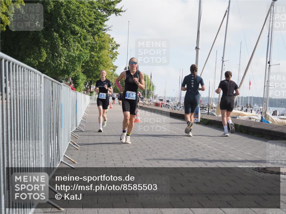 17.08.2025 - KN Förde Triathlon 2025 KatJ http://msf.ph/oto/8585503 17.08.2025 10:11:13 Laufen 140, 179, 198 meine-sportfotos.de