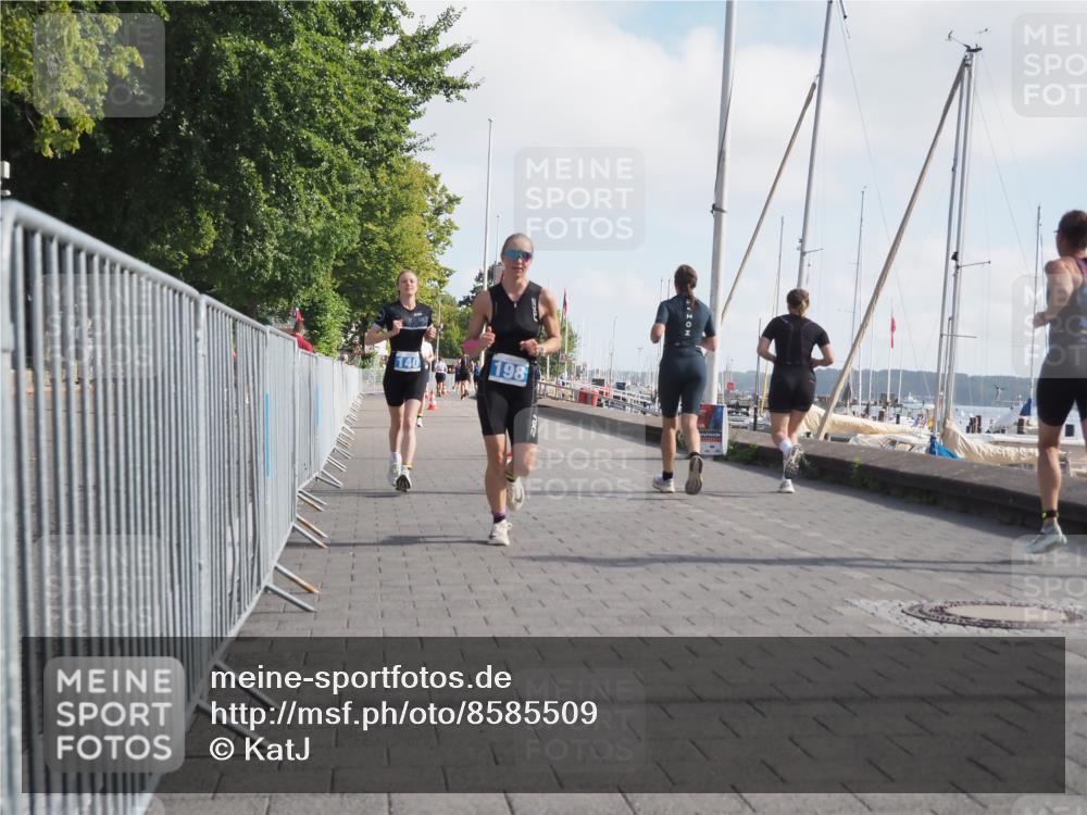 17.08.2025 - KN Förde Triathlon 2025 KatJ http://msf.ph/oto/8585509 17.08.2025 10:11:13 Laufen 140, 179, 198 meine-sportfotos.de