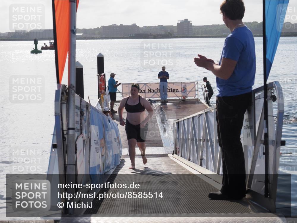 17.08.2025 - KN Förde Triathlon 2025 MichiJ http://msf.ph/oto/8585514 17.08.2025 09:25:02 Schwimmen 251, 248, 251 meine-sportfotos.de
