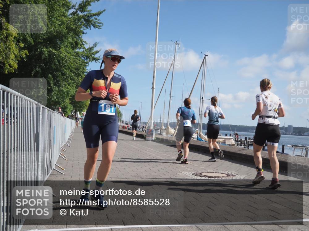17.08.2025 - KN Förde Triathlon 2025 KatJ http://msf.ph/oto/8585528 17.08.2025 10:34:30 Laufen 181 meine-sportfotos.de