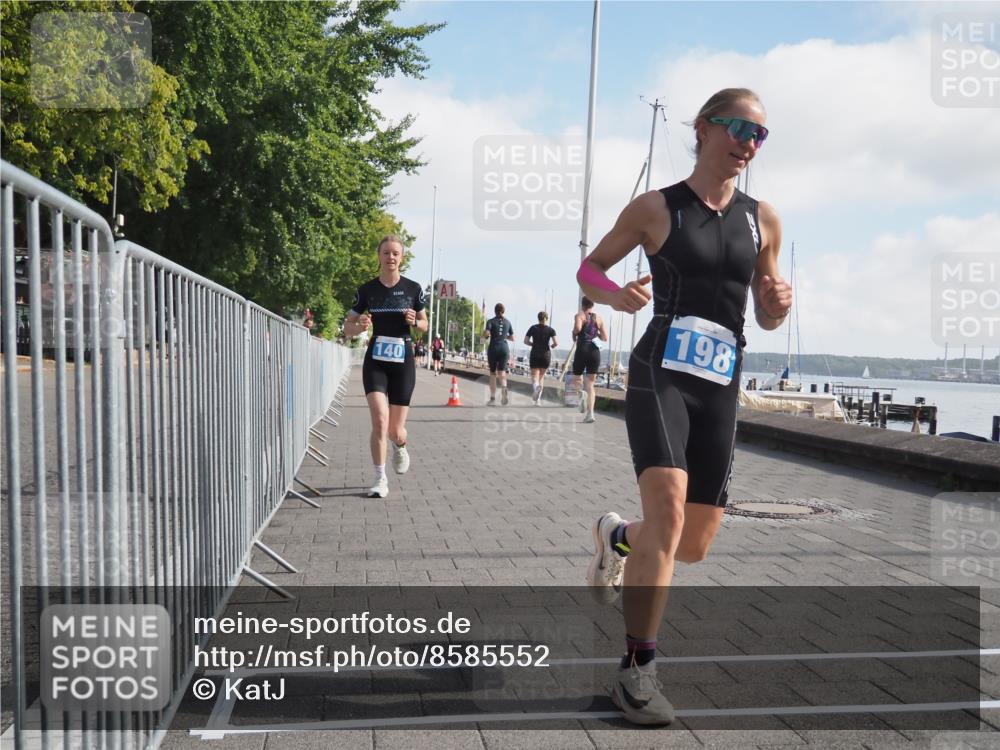 17.08.2025 - KN Förde Triathlon 2025 KatJ http://msf.ph/oto/8585552 17.08.2025 10:11:15 Laufen 101, 140, 179, 198 meine-sportfotos.de