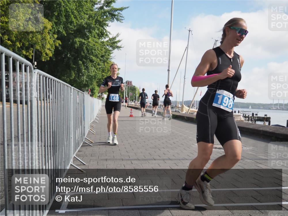 17.08.2025 - KN Förde Triathlon 2025 KatJ http://msf.ph/oto/8585556 17.08.2025 10:11:15 Laufen 101, 140, 179, 198 meine-sportfotos.de