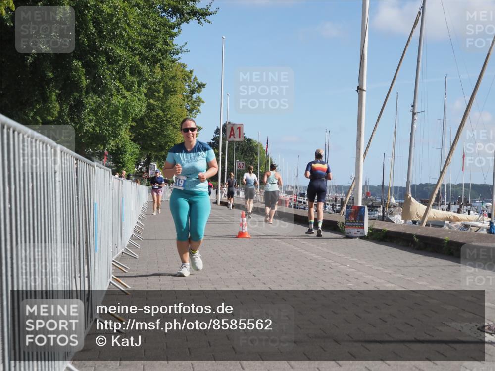 17.08.2025 - KN Förde Triathlon 2025 KatJ http://msf.ph/oto/8585562 17.08.2025 10:34:40 Laufen 219 meine-sportfotos.de