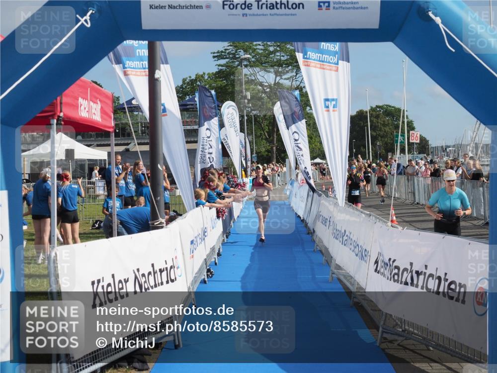 17.08.2025 - KN Förde Triathlon 2025 MichiJ http://msf.ph/oto/8585573 17.08.2025 10:19:07 Laufen 119 meine-sportfotos.de
