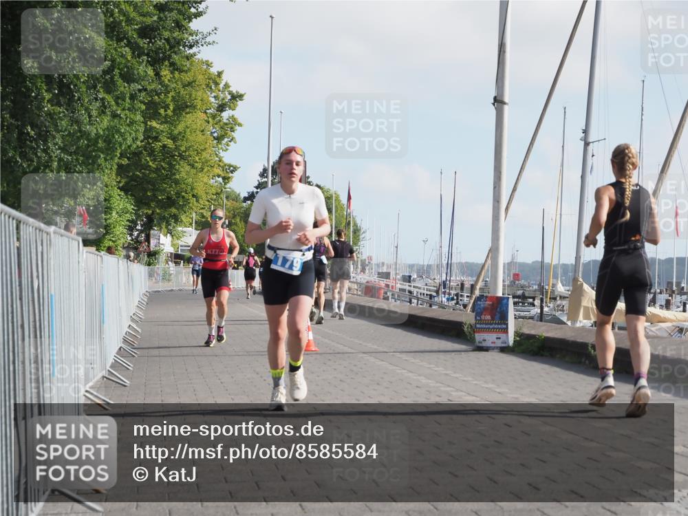 17.08.2025 - KN Förde Triathlon 2025 KatJ http://msf.ph/oto/8585584 17.08.2025 10:11:19 Laufen 101, 140, 179 meine-sportfotos.de