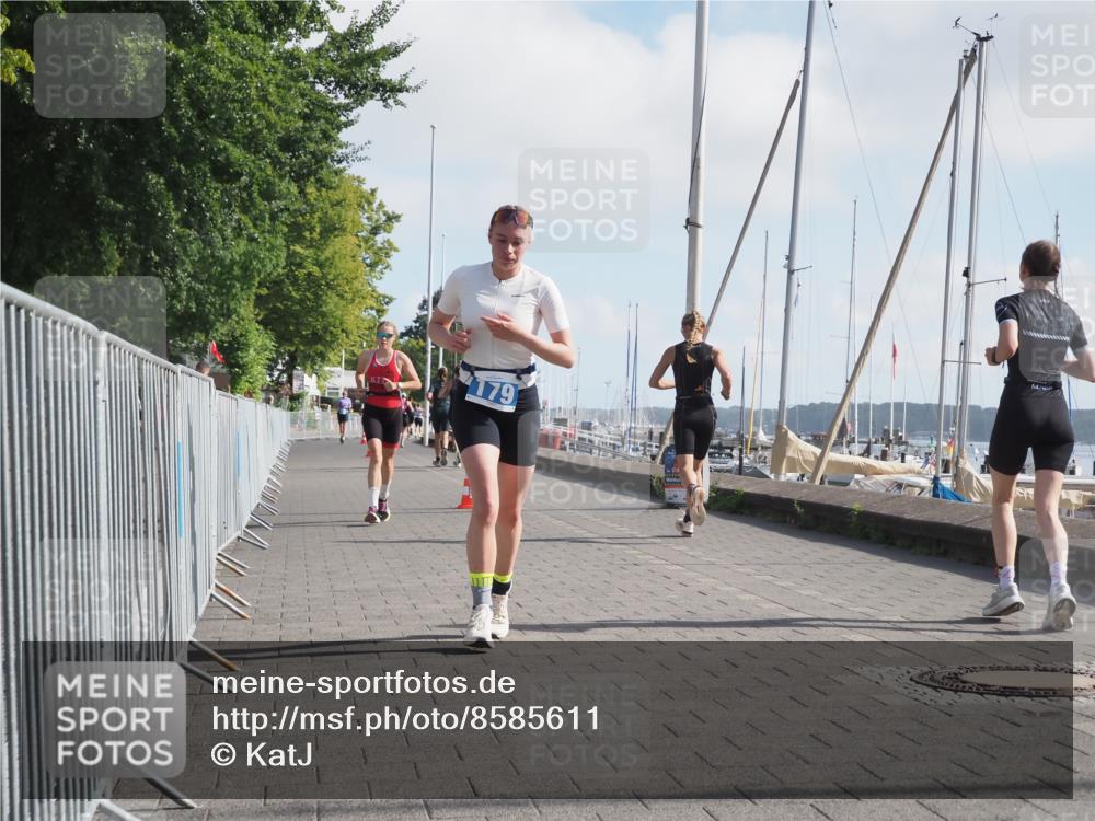 17.08.2025 - KN Förde Triathlon 2025 KatJ http://msf.ph/oto/8585611 17.08.2025 10:11:20 Laufen 101, 179 meine-sportfotos.de