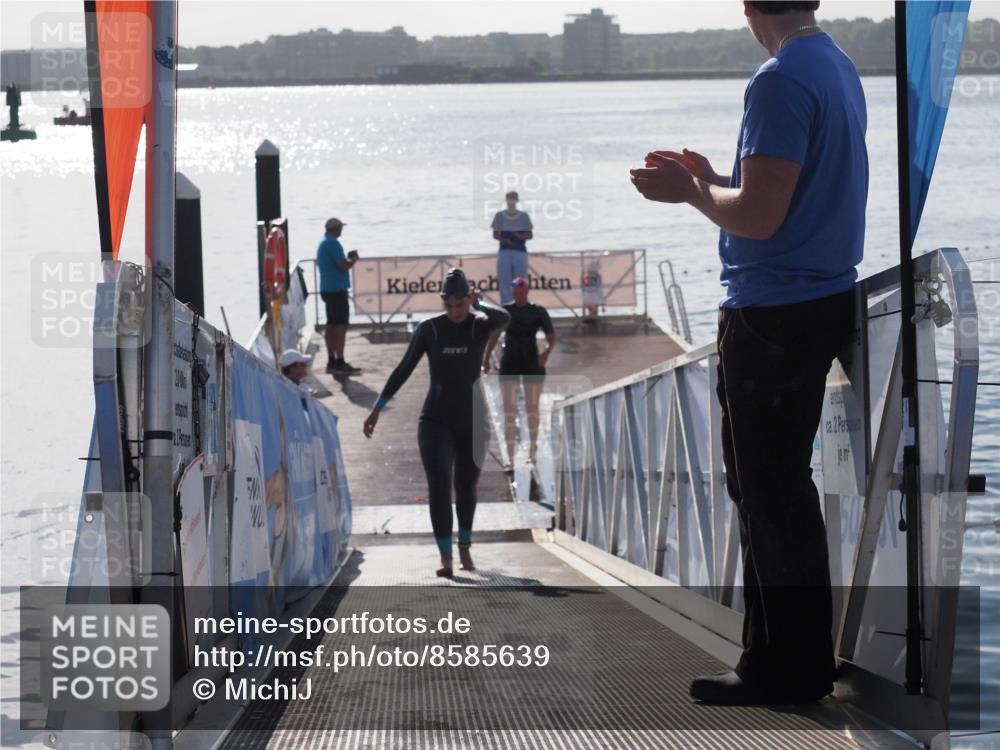 17.08.2025 - KN Förde Triathlon 2025 MichiJ http://msf.ph/oto/8585639 17.08.2025 09:25:15 Schwimmen 248, 251, 199, 248 meine-sportfotos.de