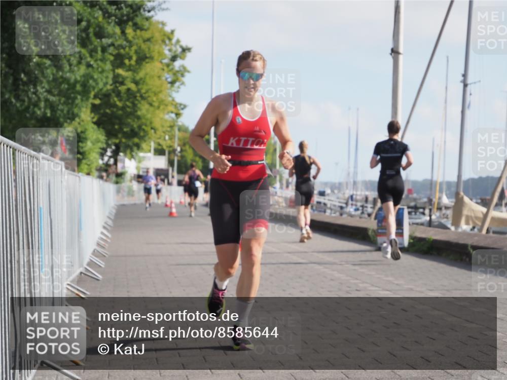 17.08.2025 - KN Förde Triathlon 2025 KatJ http://msf.ph/oto/8585644 17.08.2025 10:11:23 Laufen 101, 179 meine-sportfotos.de