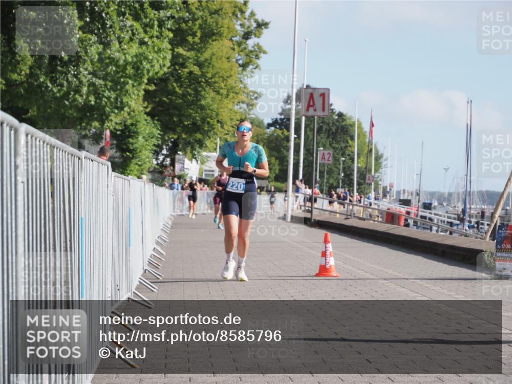17.08.2025 - KN Förde Triathlon 2025 KatJ http://msf.ph/oto/8585796 17.08.2025 10:11:58 Laufen 220 meine-sportfotos.de