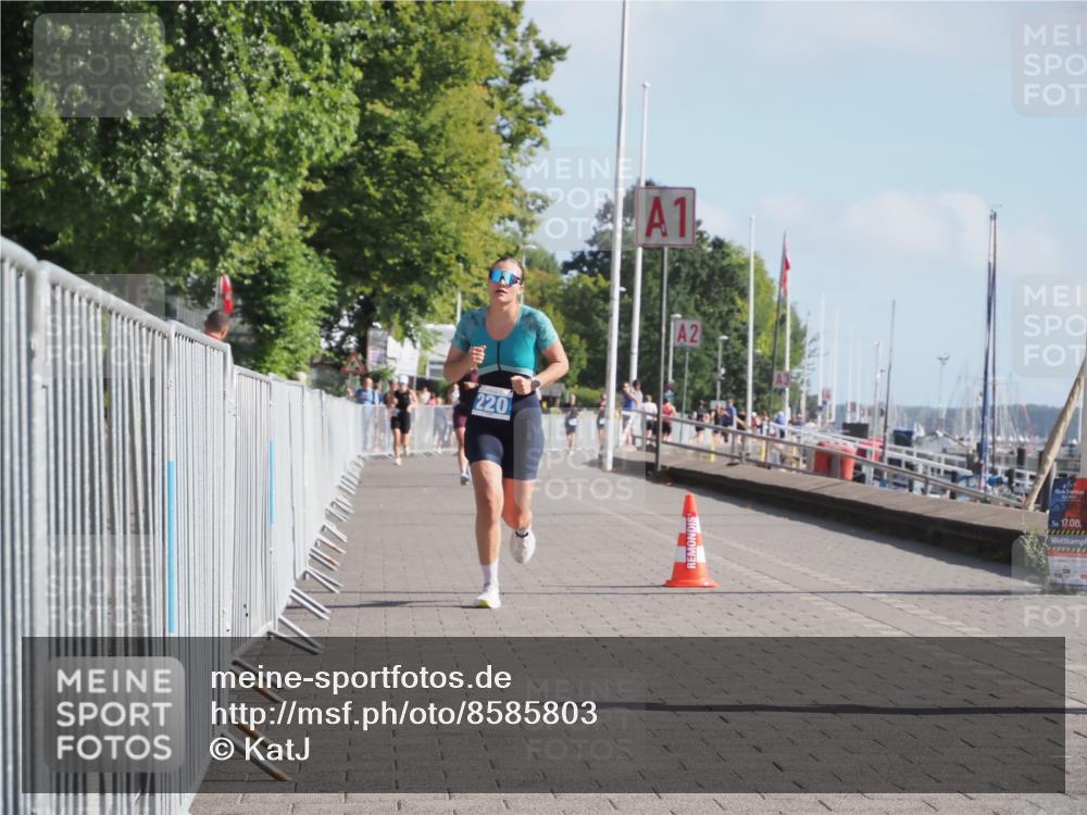 17.08.2025 - KN Förde Triathlon 2025 KatJ http://msf.ph/oto/8585803 17.08.2025 10:11:58 Laufen 220 meine-sportfotos.de