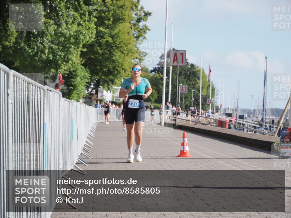 17.08.2025 - KN Förde Triathlon 2025 KatJ http://msf.ph/oto/8585805 17.08.2025 10:11:58 Laufen 220 meine-sportfotos.de