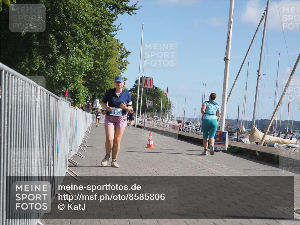17.08.2025 - KN Förde Triathlon 2025 KatJ http://msf.ph/oto/8585806 17.08.2025 10:34:53 Laufen 195 meine-sportfotos.de