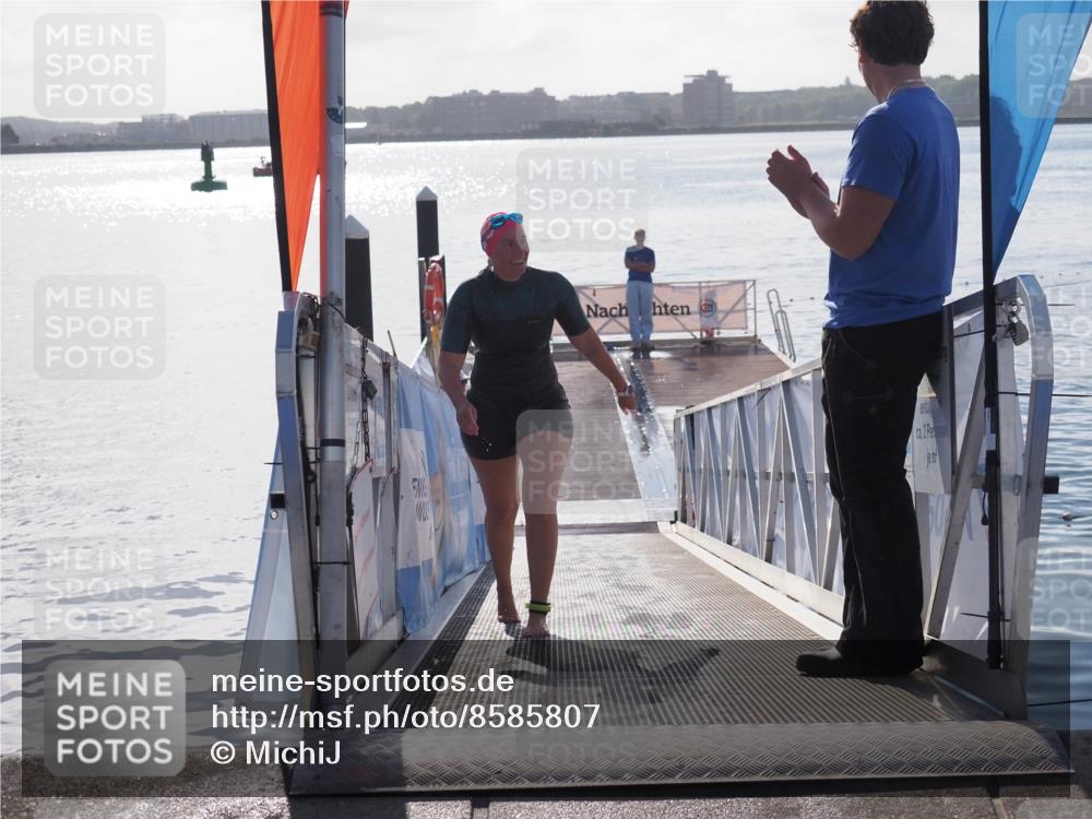 17.08.2025 - KN Förde Triathlon 2025 MichiJ http://msf.ph/oto/8585807 17.08.2025 09:25:23 Schwimmen 199, 248 meine-sportfotos.de