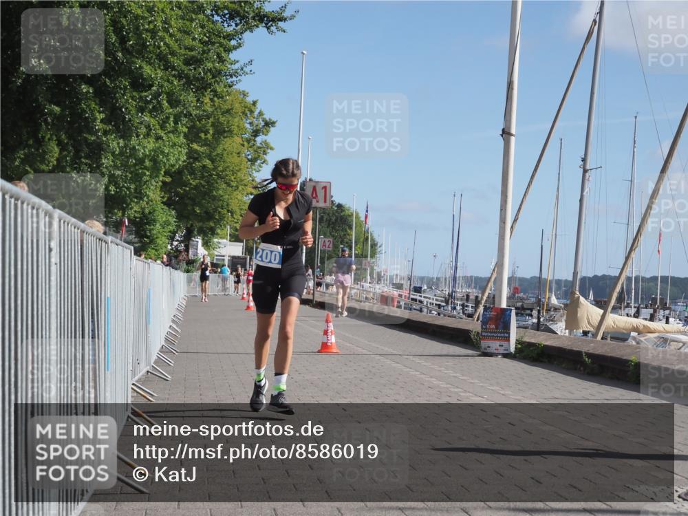17.08.2025 - KN Förde Triathlon 2025 KatJ http://msf.ph/oto/8586019 17.08.2025 10:35:17 Laufen 200 meine-sportfotos.de