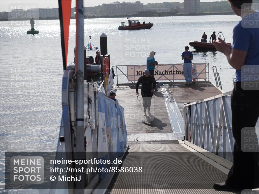 17.08.2025 - KN Förde Triathlon 2025 MichiJ http://msf.ph/oto/8586038 17.08.2025 09:33:33 Schwimmen 238 meine-sportfotos.de