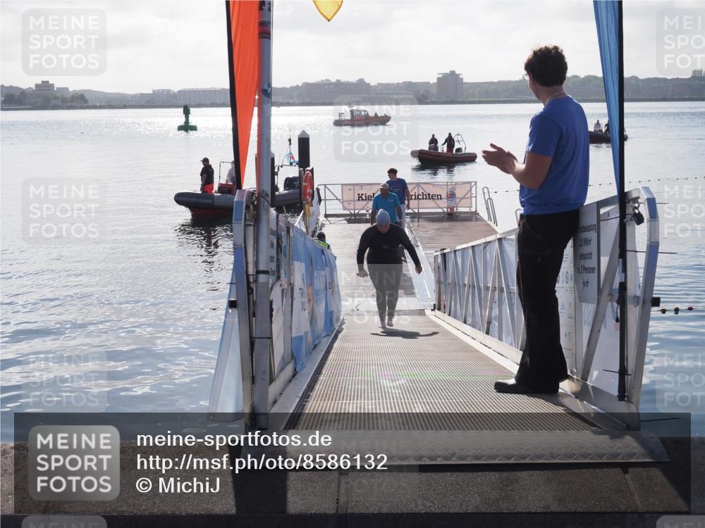 17.08.2025 - KN Förde Triathlon 2025 MichiJ http://msf.ph/oto/8586132 17.08.2025 09:33:39 Schwimmen 238, 238 meine-sportfotos.de