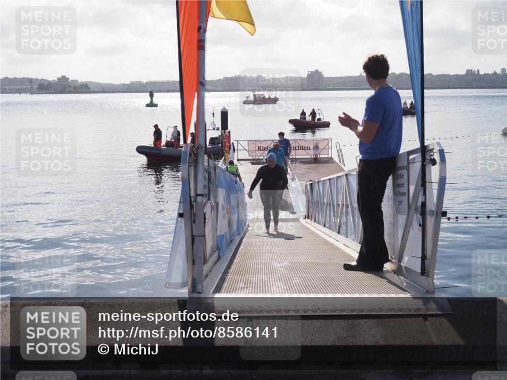 17.08.2025 - KN Förde Triathlon 2025 MichiJ http://msf.ph/oto/8586141 17.08.2025 09:33:40 Schwimmen 238, 238 meine-sportfotos.de