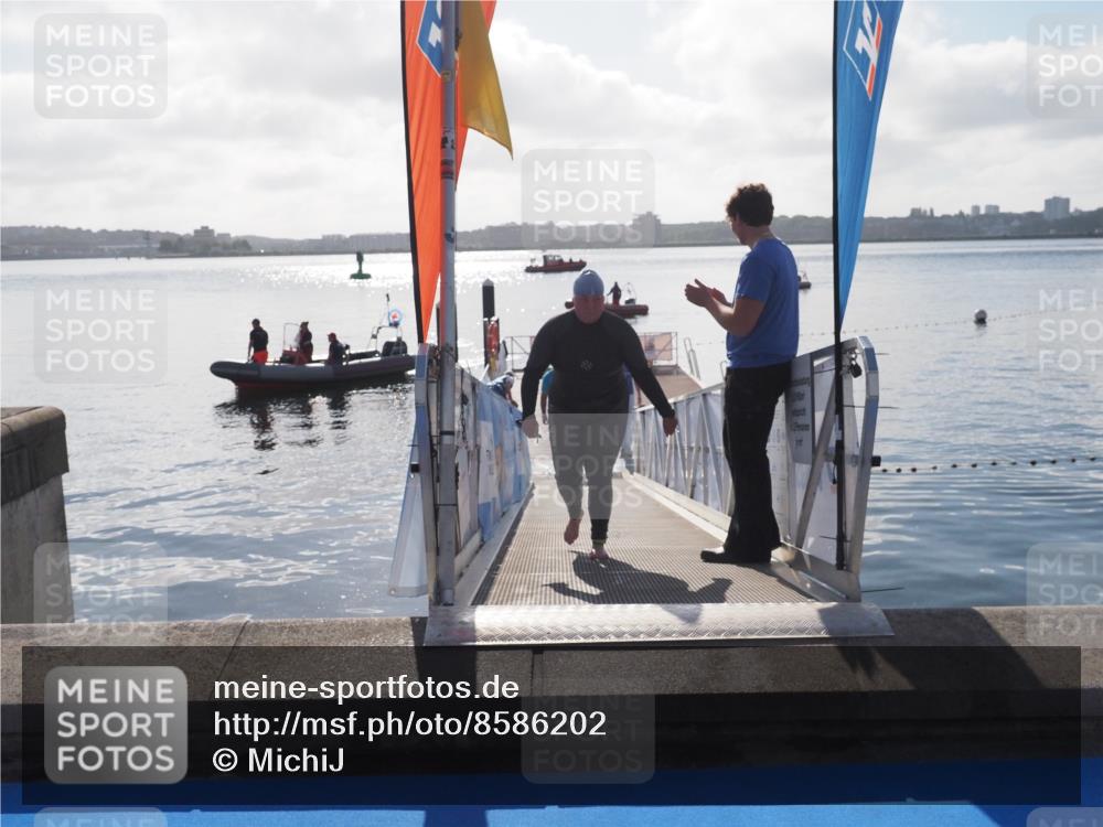 17.08.2025 - KN Förde Triathlon 2025 MichiJ http://msf.ph/oto/8586202 17.08.2025 09:33:44 Schwimmen 238 meine-sportfotos.de
