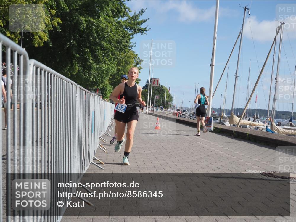 17.08.2025 - KN Förde Triathlon 2025 KatJ http://msf.ph/oto/8586345 17.08.2025 10:35:44 Laufen 172, 182 meine-sportfotos.de