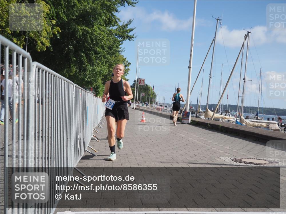 17.08.2025 - KN Förde Triathlon 2025 KatJ http://msf.ph/oto/8586355 17.08.2025 10:35:44 Laufen 172, 182 meine-sportfotos.de