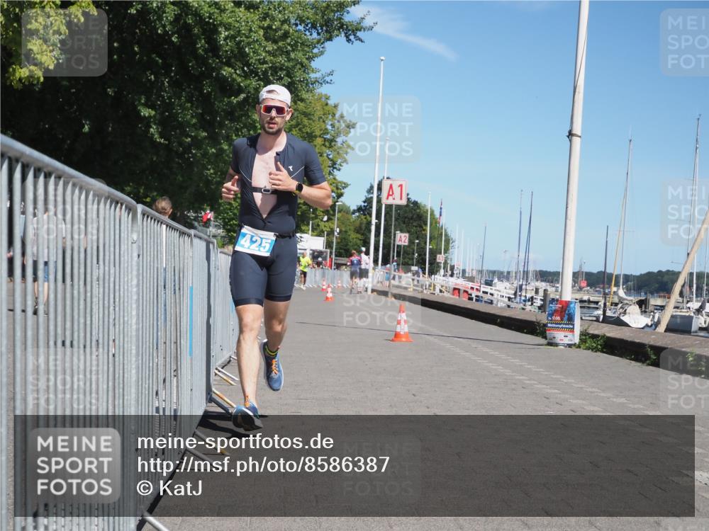 17.08.2025 - KN Förde Triathlon 2025 KatJ http://msf.ph/oto/8586387 17.08.2025 13:27:25 Laufen 425, 441 meine-sportfotos.de