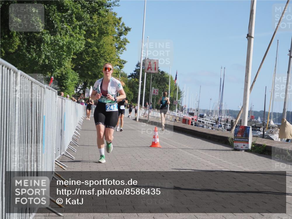 17.08.2025 - KN Förde Triathlon 2025 KatJ http://msf.ph/oto/8586435 17.08.2025 10:35:51 Laufen 242 meine-sportfotos.de