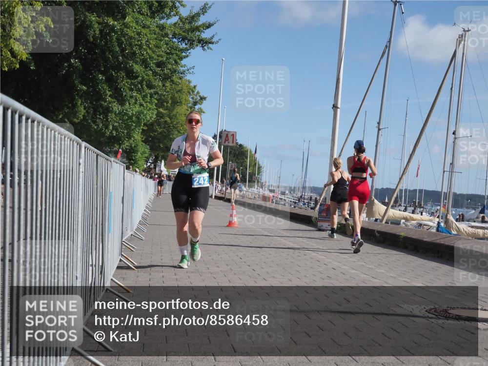 17.08.2025 - KN Förde Triathlon 2025 KatJ http://msf.ph/oto/8586458 17.08.2025 10:35:52 Laufen 242 meine-sportfotos.de