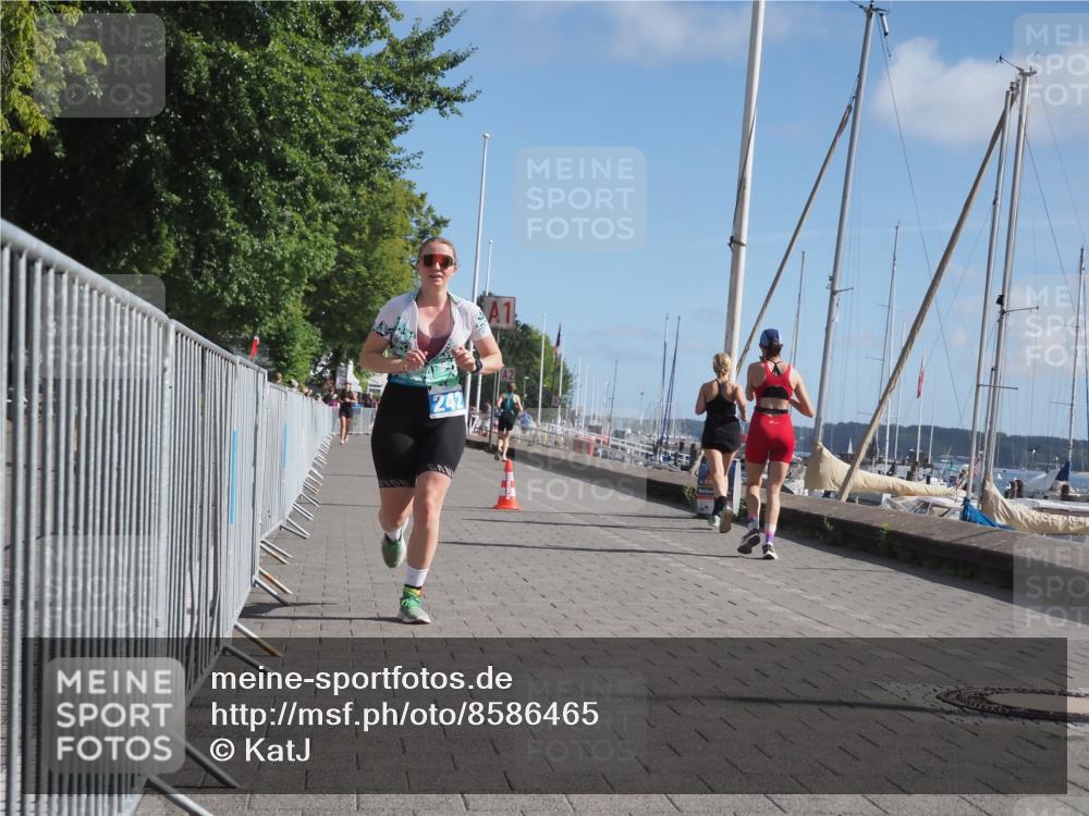 17.08.2025 - KN Förde Triathlon 2025 KatJ http://msf.ph/oto/8586465 17.08.2025 10:35:52 Laufen 242 meine-sportfotos.de
