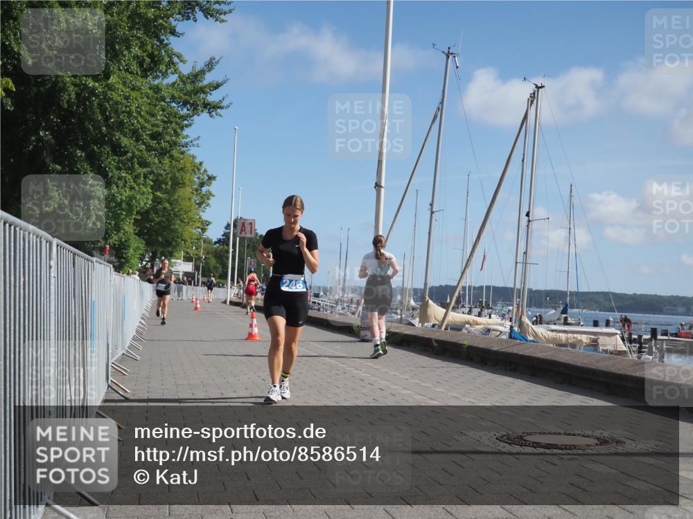 17.08.2025 - KN Förde Triathlon 2025 KatJ http://msf.ph/oto/8586514 17.08.2025 10:36:01 Laufen 102, 246 meine-sportfotos.de