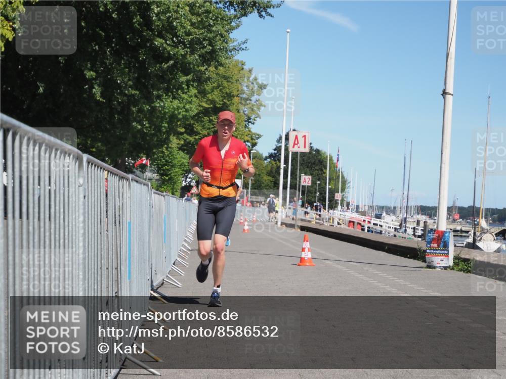17.08.2025 - KN Förde Triathlon 2025 KatJ http://msf.ph/oto/8586532 17.08.2025 13:28:04 Laufen 424, 472 meine-sportfotos.de