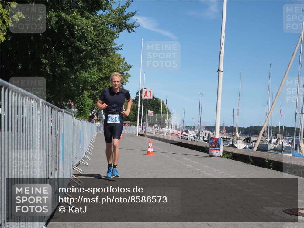 17.08.2025 - KN Förde Triathlon 2025 KatJ http://msf.ph/oto/8586573 17.08.2025 13:28:08 Laufen 424, 472 meine-sportfotos.de
