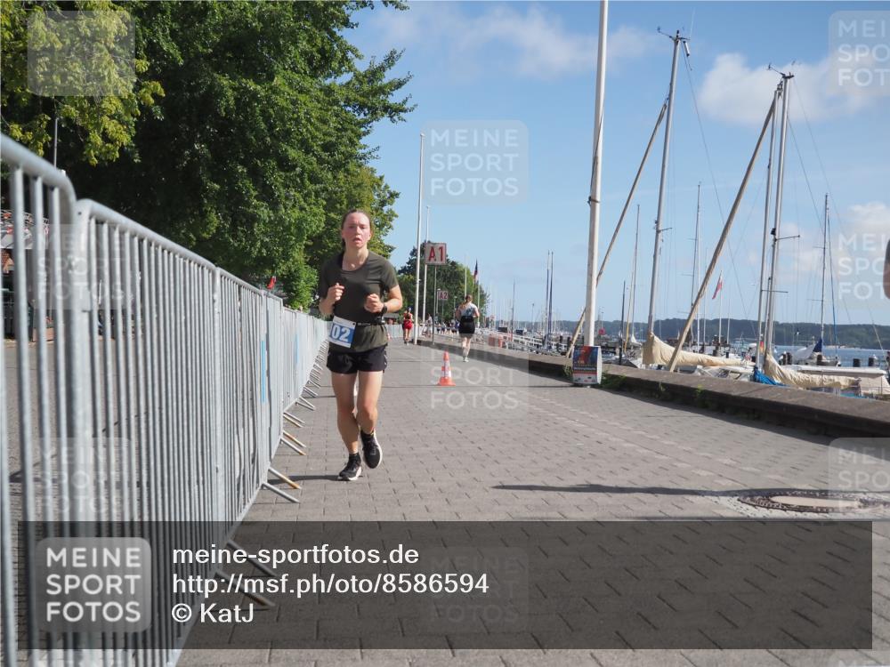 17.08.2025 - KN Förde Triathlon 2025 KatJ http://msf.ph/oto/8586594 17.08.2025 10:36:08 Laufen 102, 248 meine-sportfotos.de
