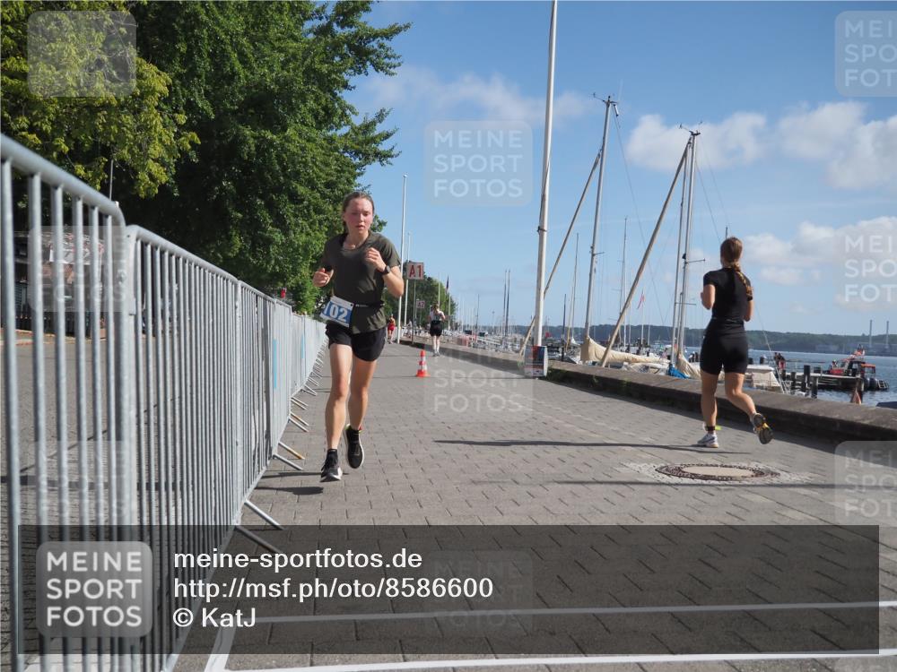 17.08.2025 - KN Förde Triathlon 2025 KatJ http://msf.ph/oto/8586600 17.08.2025 10:36:08 Laufen 102, 248 meine-sportfotos.de