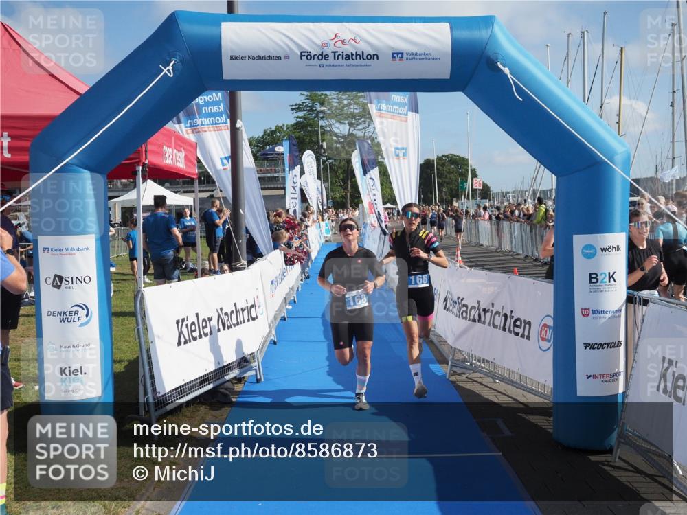 17.08.2025 - KN Förde Triathlon 2025 MichiJ http://msf.ph/oto/8586873 17.08.2025 10:26:30 Laufen 166, 168 meine-sportfotos.de