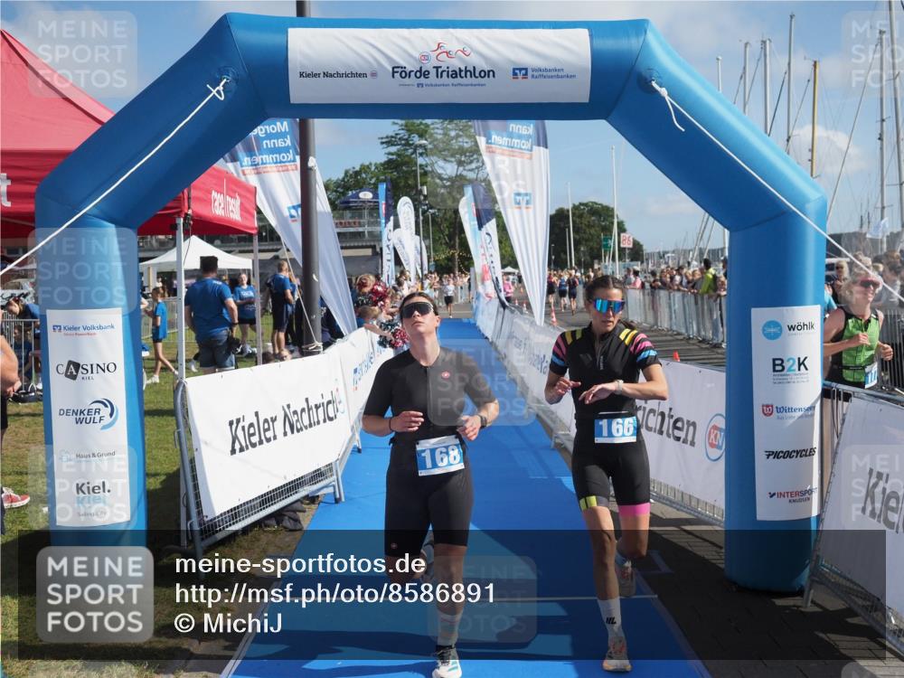 17.08.2025 - KN Förde Triathlon 2025 MichiJ http://msf.ph/oto/8586891 17.08.2025 10:26:31 Laufen 166, 168 meine-sportfotos.de
